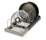Soporte extendido con una tapa y una olla